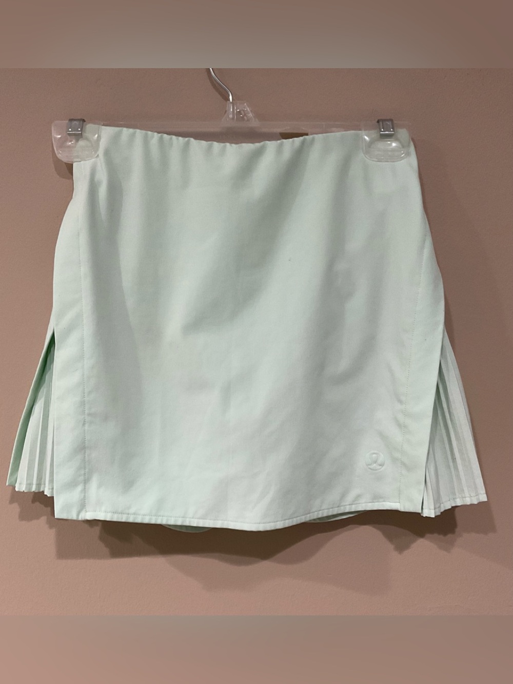 🪴 Lululemon Girl’s Pale Green Plissé Sides Skorts, Size XS